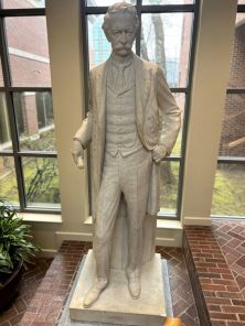 UM Statue 222x296